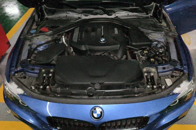 Used BMW 3 Series 2018 320i M Sport Night Edition Engine Bay