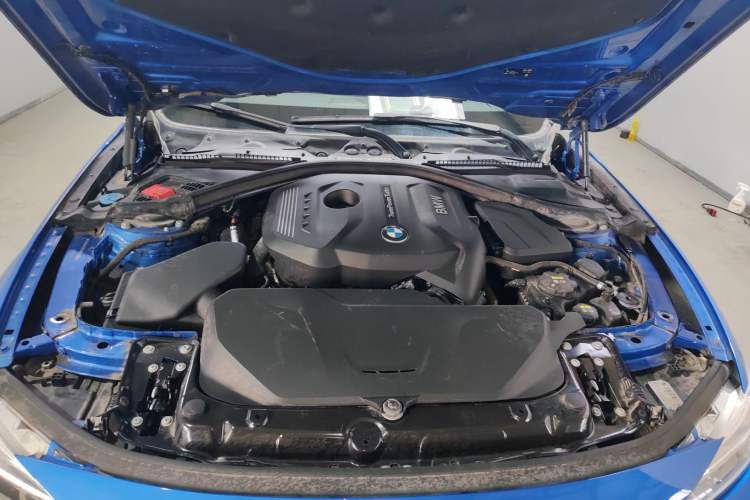 Used BMW 3 Series 2018 320i M Sport Package Engine Bay