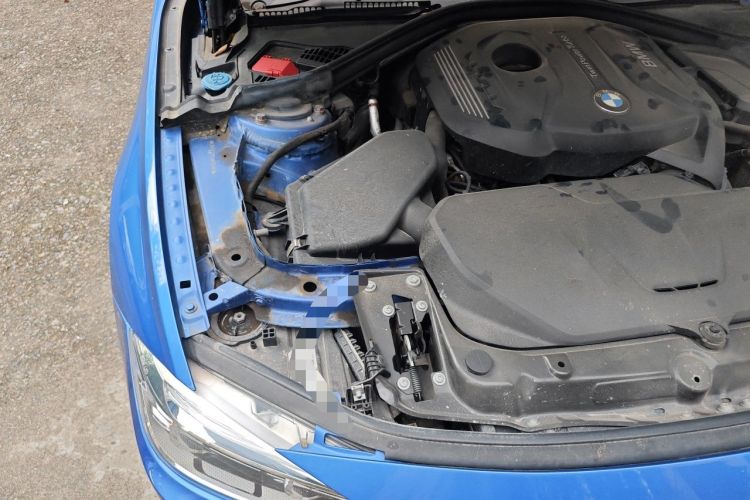 Used BMW 3 Series 2018 320i M Sport Package Engine Bay Right