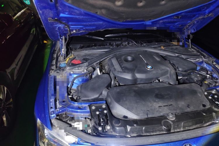 Used BMW 3 Series 2018 320i M Sport Night Edition Engine Bay Right