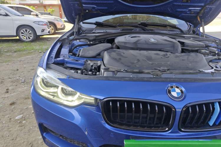 Used BMW 3 Series 2018 320i M Sport Package Engine Bay Right