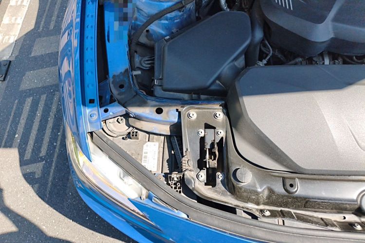 Used BMW 3 Series 2018 320i M Sport Night Edition Engine Bay Right