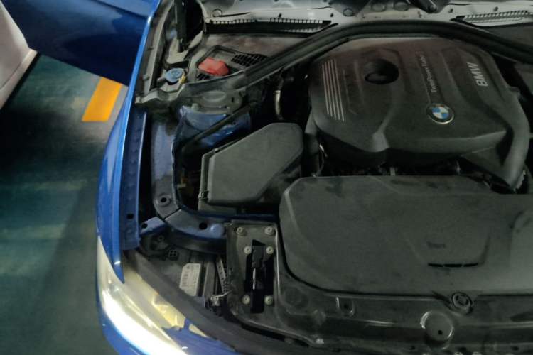 Used BMW 3 Series 2018 330Li M Sport Shadow Edition Engine Bay Right