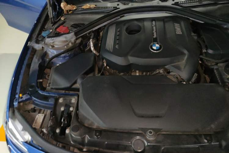 Used BMW 3 Series 2018 320i M Sport Package Engine Bay Right