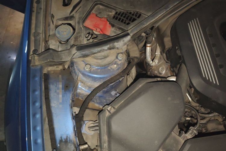 Used BMW 3 Series 2018 320Li Leading Model M Sport Package Engine Bay Right