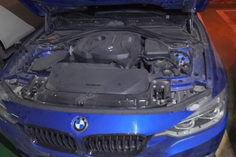 Used BMW 3 Series 2018 320i M Sport Package Engine Bay