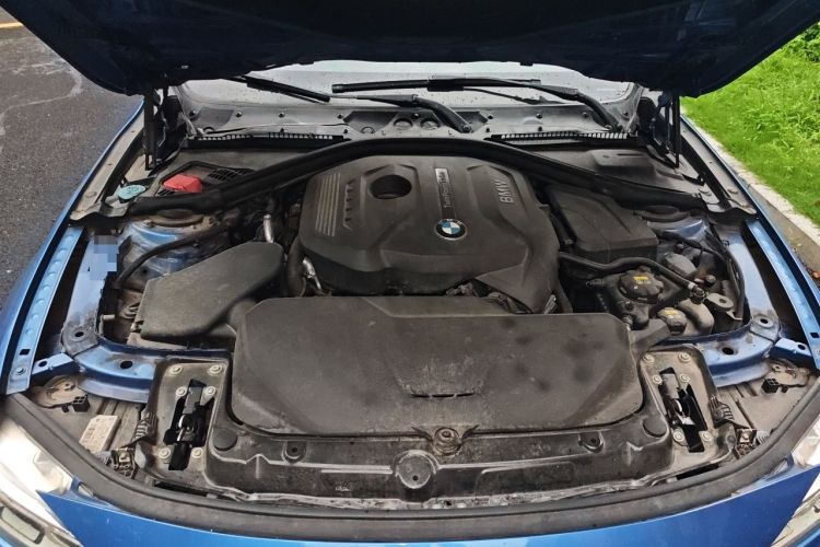 Used BMW 3 Series 2018 320i M Sport Package Engine Bay