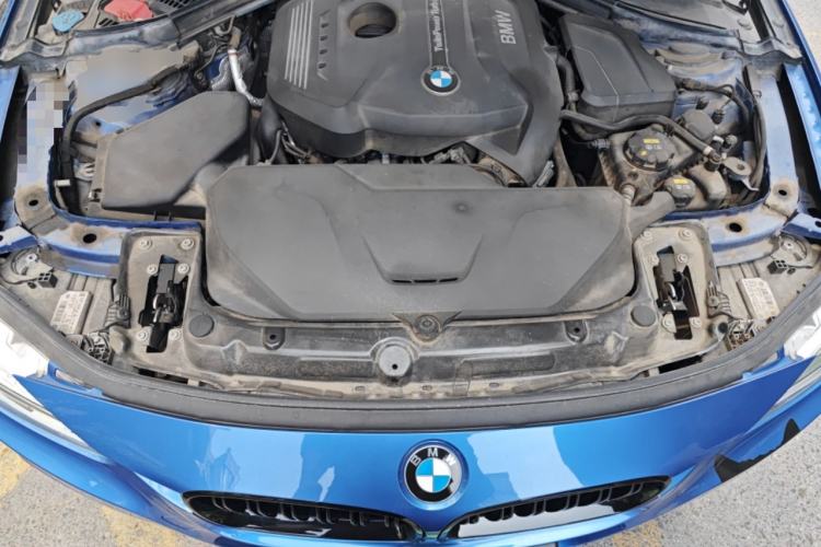 Used BMW 3 Series 2018 320i M Sport Package Engine Bay
