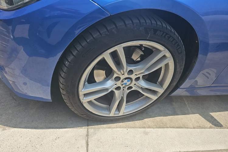 Used BMW 3 Series 2018 320i M Sport Package Exterior 1