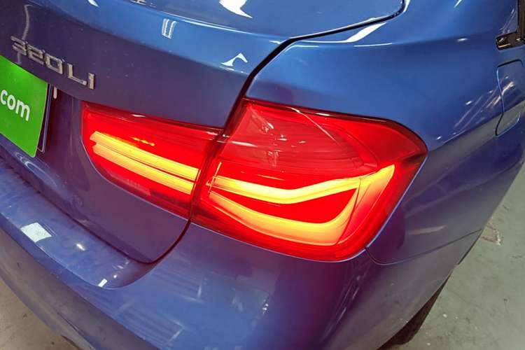 Used BMW 3 Series 2018 320Li Leading Model M Sport Package Exterior 3