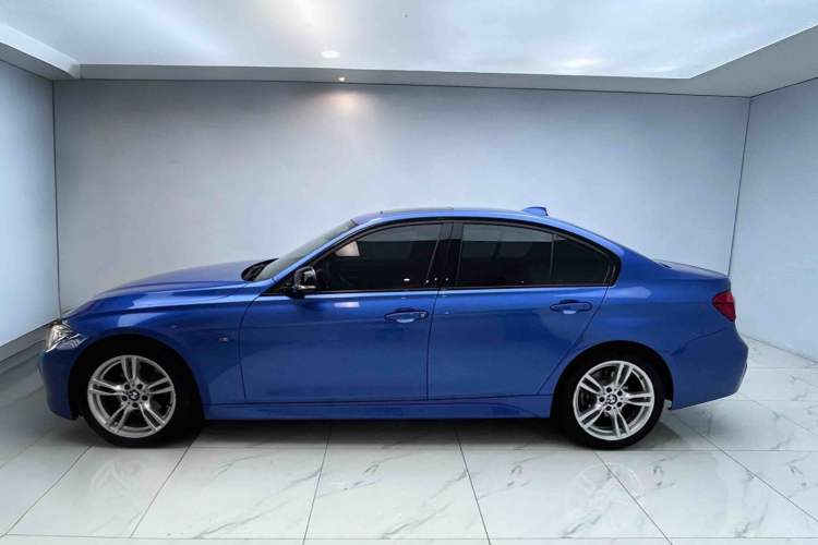 Used BMW 3 Series 2018 320i M Sport Package Exterior 3