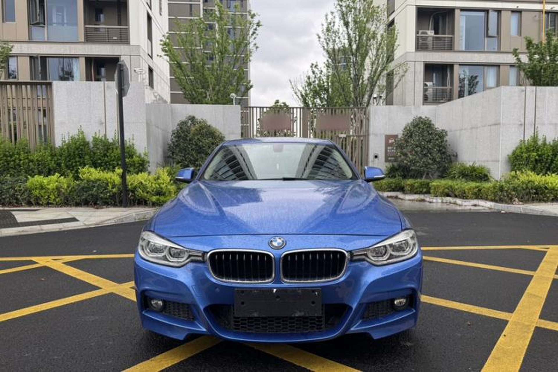 Used BMW 3 Series 2018 320Li Leading Model M Sport Package Exterior 4