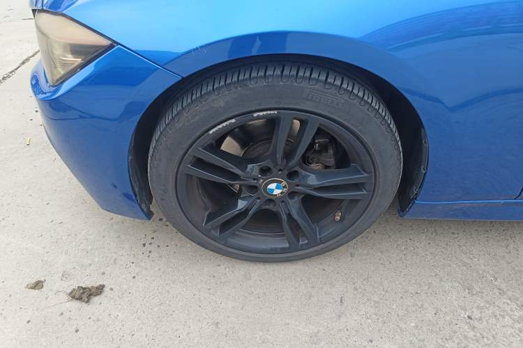 Used BMW 3 Series 2018 320i M Sport Package Exterior 4