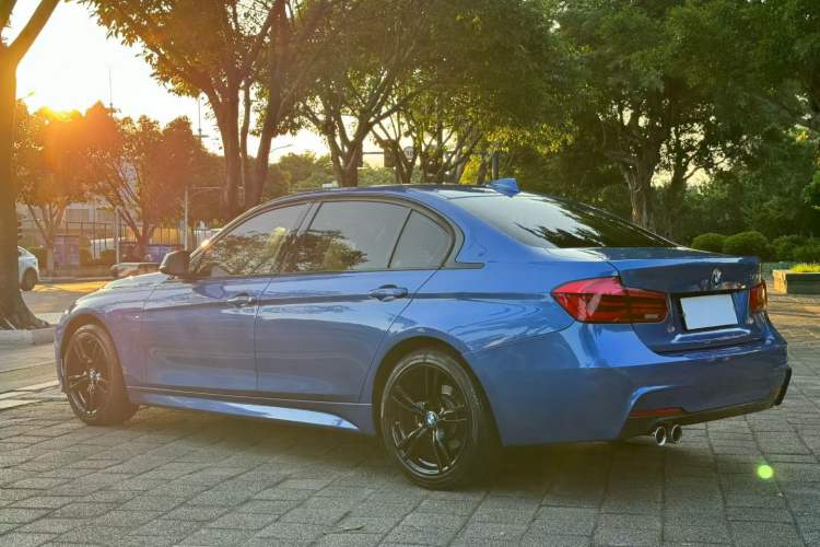 Used BMW 3 Series 2018 320Li Leading Model M Sport Package Exterior 4