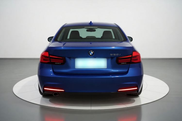 Used BMW 3 Series 2018 330i M Sport Night Edition Exterior 4