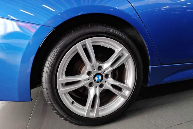 Used BMW 3 Series 2018 320Li Leading Model M Sport Package Exterior 4