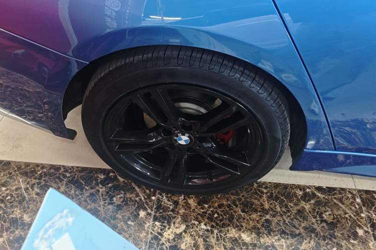 Used BMW 3 Series 2018 320Li Leading Model M Sport Package Exterior 5