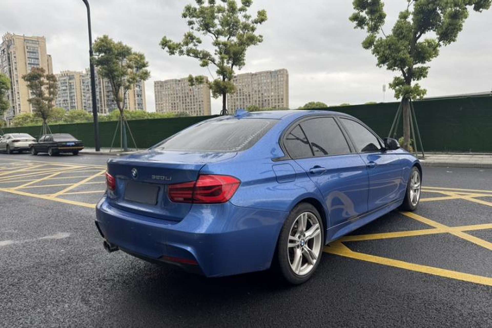 Used BMW 3 Series 2018 320Li Leading Model M Sport Package Exterior 5