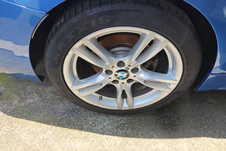 Used BMW 3 Series 2018 320i M Sport Package Exterior 5