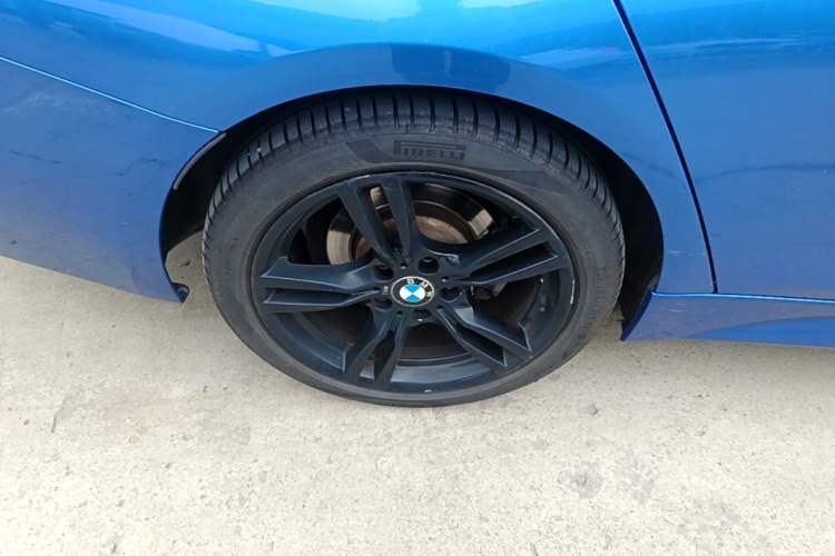 Used BMW 3 Series 2018 320i M Sport Package Exterior 5