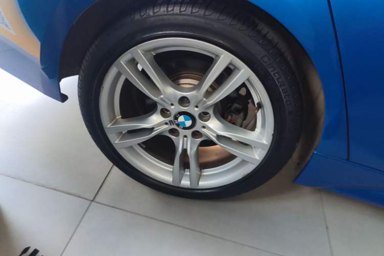 Used BMW 3 Series 2018 320i M Sport Package Exterior 5