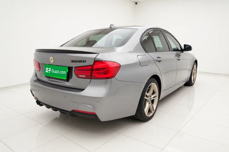 Used BMW 3 Series 2018 330i M Sport Night Edition Exterior 5