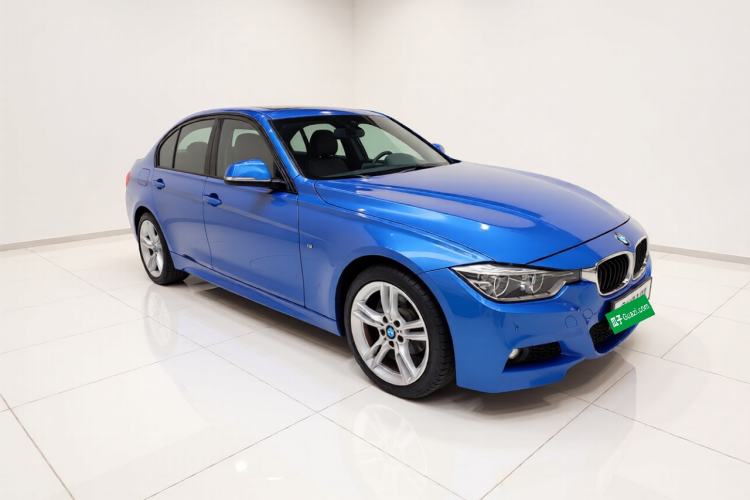 Used BMW 3 Series 2018 320i M Sport Package Front Right 45 Deg