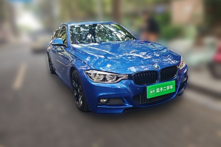 Used BMW 3 Series 2018 320i M Sport Package Front Right 45 Deg