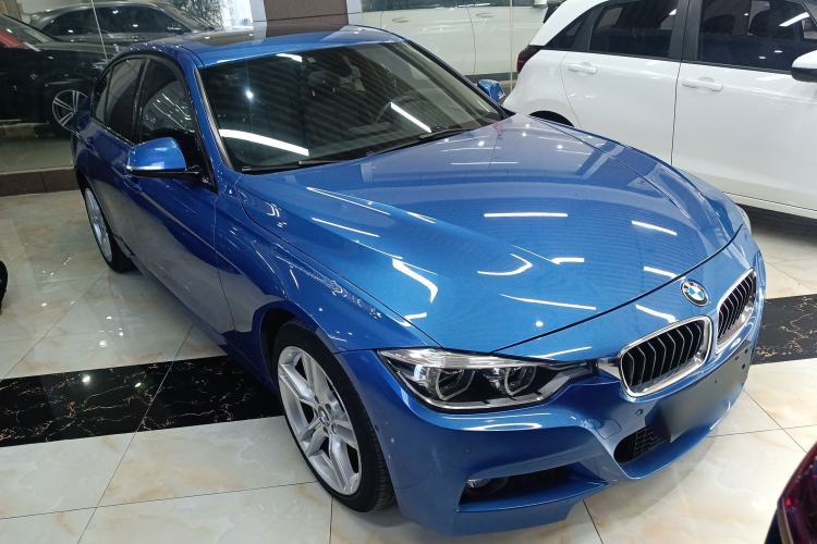 Used BMW 3 Series 2018 320i M Sport Package Front Right 45 Deg