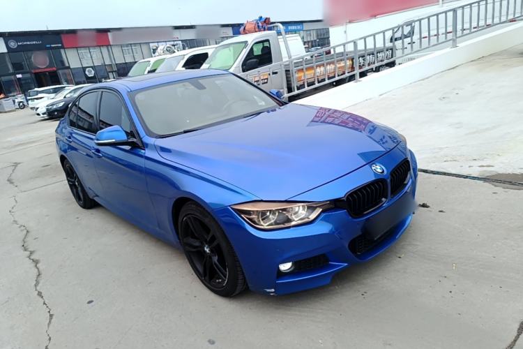 Used BMW 3 Series 2018 320i M Sport Package Front Right 45 Deg