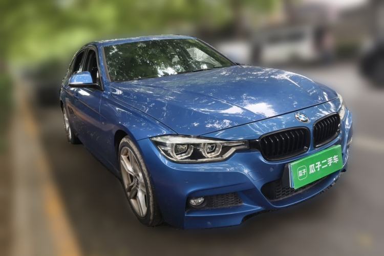Used BMW 3 Series 2018 320i M Sport Package Front Right 45 Deg