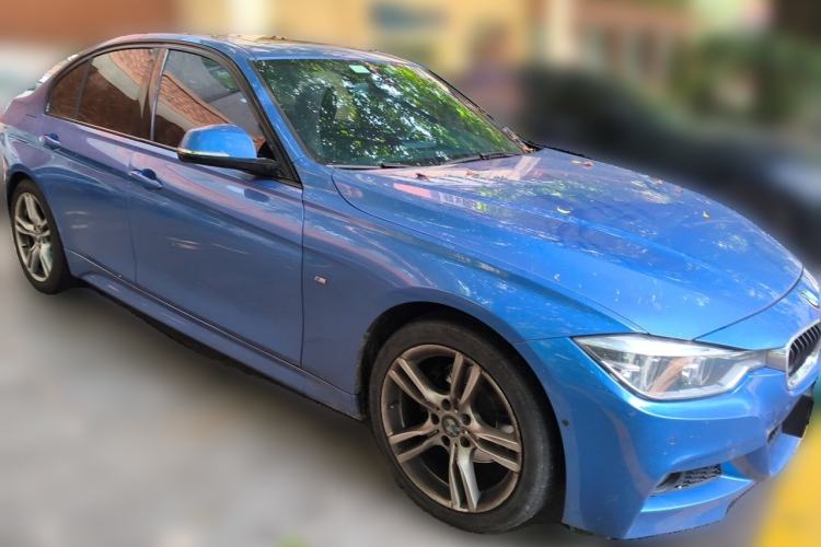 Used BMW 3 Series 2018 320i M Sport Package Front Right 45 Deg