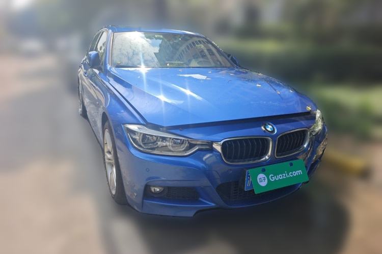 Used BMW 3 Series 2018 320i M Sport Package Front Right 45 Deg