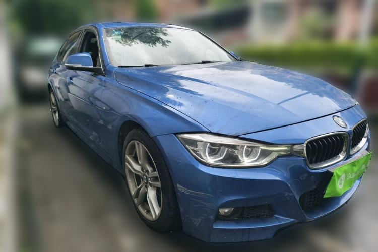 Used BMW 3 Series 2018 320i M Sport Package Front Right 45 Deg