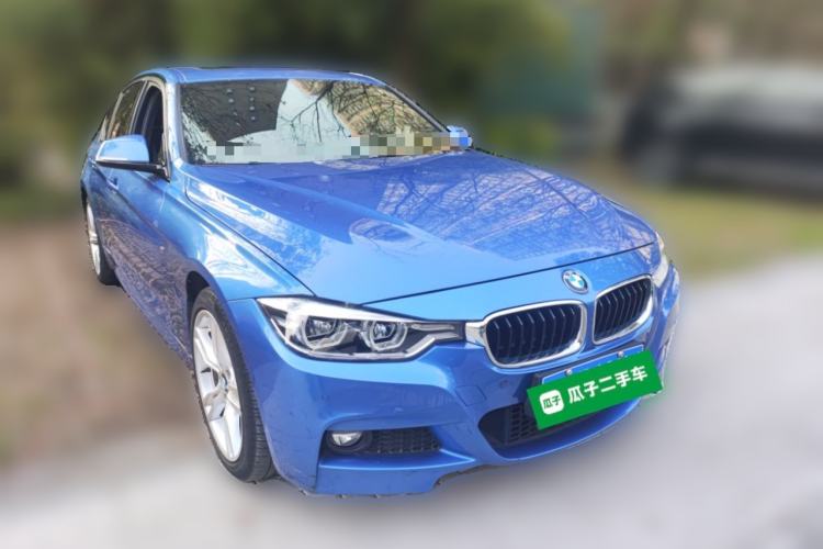Used BMW 3 Series 2018 320i M Sport Package Front Right 45 Deg