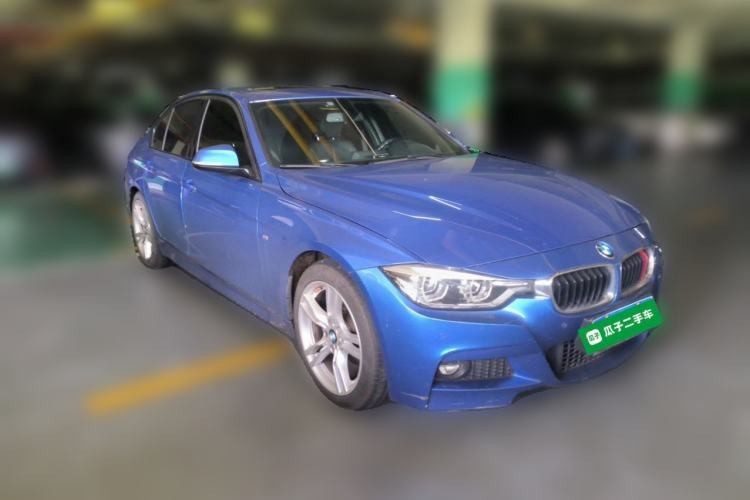 Used BMW 3 Series 2018 320i M Sport Package Front Right 45 Deg