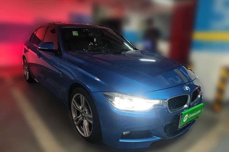 Used BMW 3 Series 2018 320i M Sport Package Front Right 45 Deg