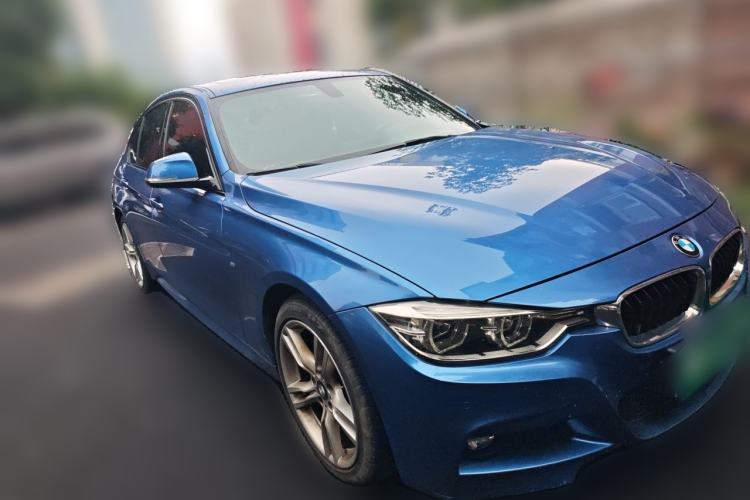 Used BMW 3 Series 2018 320i M Sport Package Front Right 45 Deg