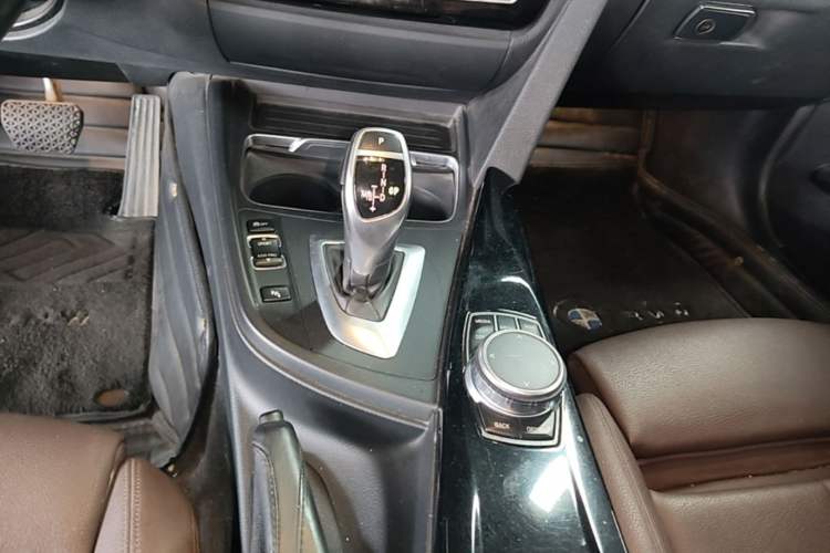 Used BMW 3 Series 2018 320Li Leading Model M Sport Package Gear Lever