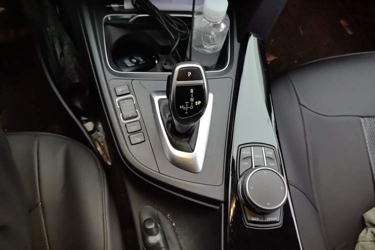 Used BMW 3 Series 2018 320Li Leading Model M Sport Package Gear Lever