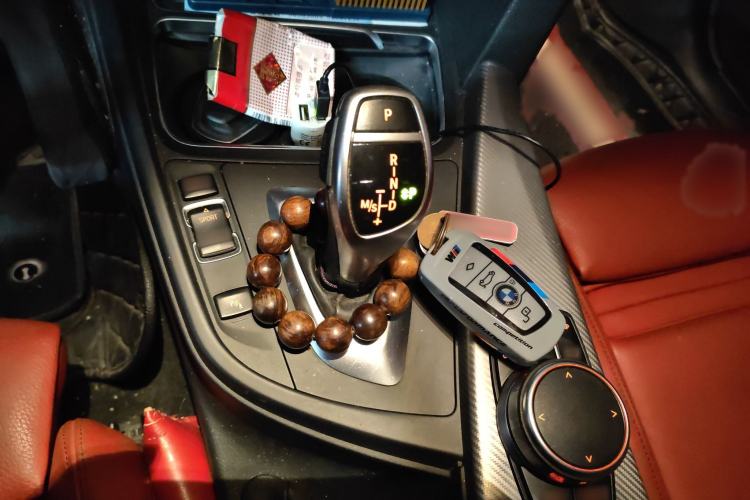 Used BMW 3 Series 2018 330i M Sport Night Edition Gear Lever