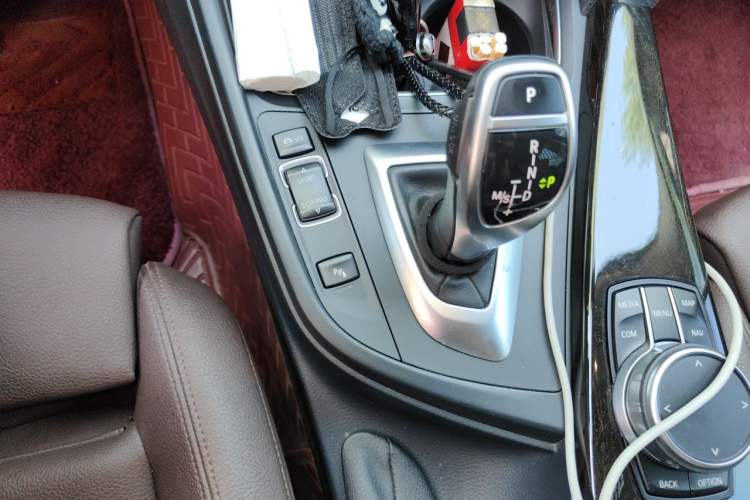 Used BMW 3 Series 2018 320Li M Sport Night Edition Gear Lever