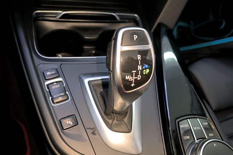Used BMW 3 Series 2018 320Li Leading Model M Sport Package Gear Lever