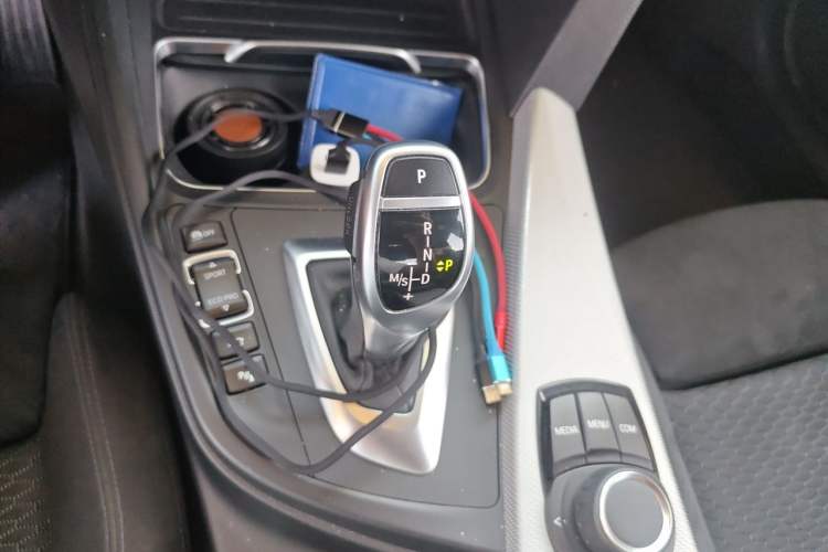Used BMW 3 Series 2018 320i M Sport Package Gear Lever