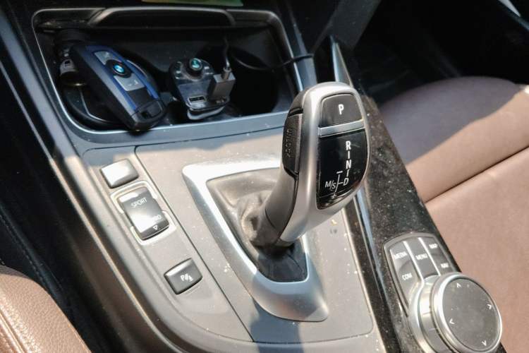 Used BMW 3 Series 2018 320Li Leading Model M Sport Package Gear Lever