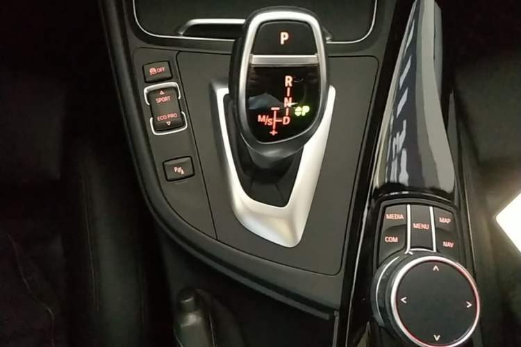 Used BMW 3 Series 2018 320Li Leading Model M Sport Package Gear Lever
