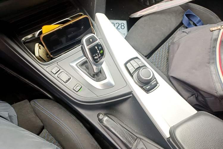 Used BMW 3 Series 2018 320i M Sport Package Gear Lever