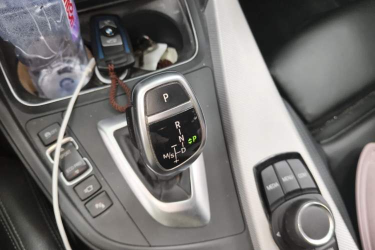 Used BMW 3 Series 2018 320i M Sport Package Gear Lever