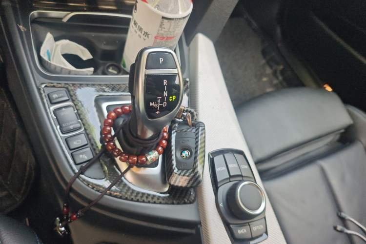 Used BMW 3 Series 2018 320i M Sport Package Gear Lever