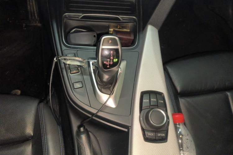 Used BMW 3 Series 2018 320i M Sport Package Gear Lever